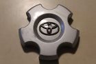 42603-0c070 Toyota Sequoia Tundra Oem Alloy Wheel Silver Center Cap