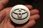 42603-0r010-b Toyota Fits Some Silver Wheel Center Cap Oem