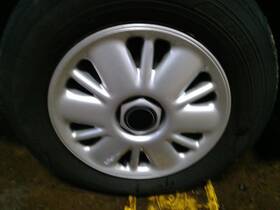 570-00513 Wheel Cover Hubcap 15 Inch Large Hex Nut Center Fits 96-97 Voyager 254792