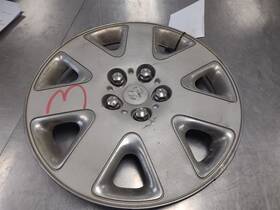 570-00548a Wheel Cover Hubcap 15 Inch 7 Spoke With Chrome Cutouts Fits 01-03 Stratus 1381149