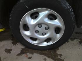 570-06017 Wheel Cover Hubcap 15 Inch 6 Spoke Type Fits 01-02 Saturn S Series 274601