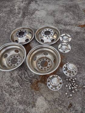319f104 Aami 19.5 Stainless Steel Hubcaps Gmc Rv 4500 5500 Trucks 10 Rear 5 Front