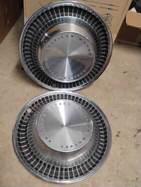 J3198362 American Motors 1970-73 Ambassador Matador 14 Inch Hubcaps Wheel Covers Set Of 2 Oem