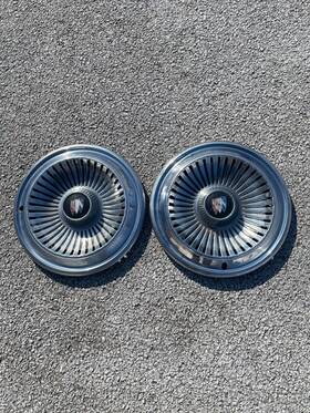 01375997 Buick Genuine 1966 Lesabre 15 Inch Hubcaps Wheel Covers