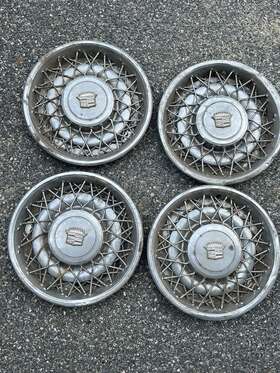 1612485 Cadillac Set Of 4 1970-1980s 16 Inch Wire Hubcap Wheel Cover
