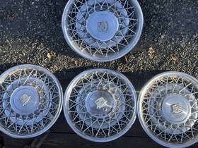 253786 Cadillac 16725/253786 Vintage 1975-85 Chrome Wire Spoke Hubcap-wheel Cover
