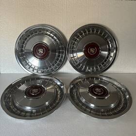 2031a Cadillac Vintage 1979-1986 15 Inch Maroon Hubcaps Wheel Covers Used Set Of 4
