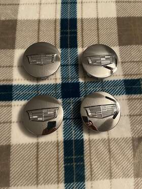 23491795 Cadillac Set Of 4 Oem 2015-2020 Escalade Chrome Center Caps P/n