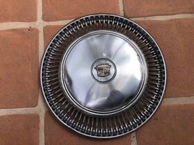 3514655 Cadillac 1969 1970 Eldorado 15 Inch Full Wheel Cover #2005 Used Caps 2 In This Sale