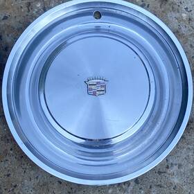 3515890 Cadillac One Genuine 1973 Fleetwood Brougham D Elegance Hubcap Rare
