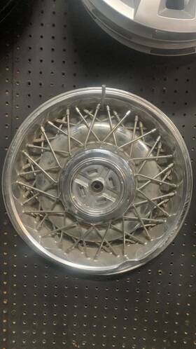 570-02049a Cadillac Wheel Cover Hubcap Rwd Wire Type Fits 86-87 Fleetwood