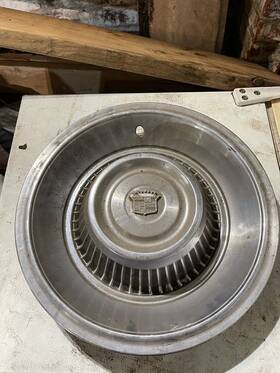 Cad63-64 Cadillac Vintage 1963-1964 Deville Fleetwood 15 Inch Hubcap Wheel Cover Used