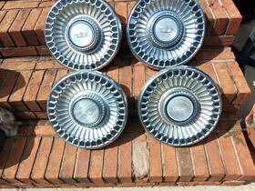 00361378 Chevrolet Set Of Four Chevy Caprice Oem 1977-79 15 Inch Deluxe Hubcaps Wheel Covers Hub Caps