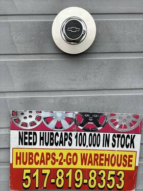 09595190 Chevrolet Impala Montecarlo 2000-2007 Used Centercap 1 Oem 16 Inch Some Minor Flaws