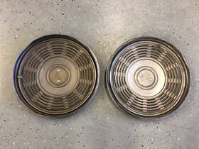 2022-0026 Chevrolet 112322a/2022-0026 Set Of 2 1972 Impala 15 Inch Hub Caps Donk 72 Chevy