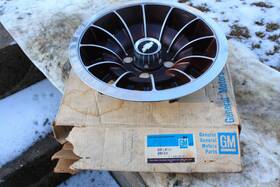14018193 Chevrolet 1975 1976 1977 1978 1979 1980 Monza Nos Hubcap