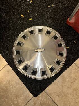 14073755 Chevrolet Celebrity 1986 1987 1988 1990 1991 14-inch Factory Hubcap