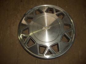 3149a Chevrolet 82 83 Celebrity Hubcap Rim Wheel Cover Hub Cap 14 Inch Oem Used