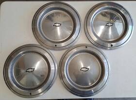 345978 Chevrolet 1975 Impala Chevelle 15 Inch Hubcap - 3063