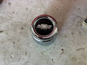 349091 Chevrolet Nos Gm 1975-80 Chevy Monza Center Cap