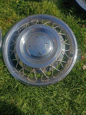 3826516 Chevrolet Gm 1962 63 Wire Wheel Spinner Hubcap