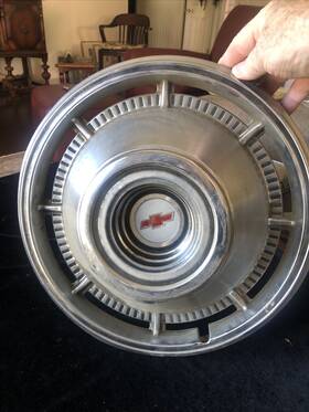 3875031 Chevrolet Vintage 1966 Chevy 14 Inch Hubcaps Wheel Cover