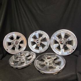 3965 Chevrolet Vintage 1965 Corvette Hubcap 3 Bar Spinner Wheel Cover Oem