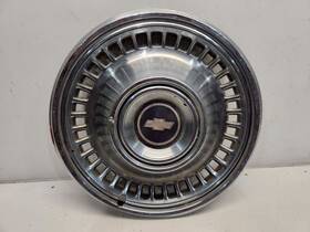 570-03048 Chevrolet 1971-72 Impala Wheel Cover - 15 Inch Single