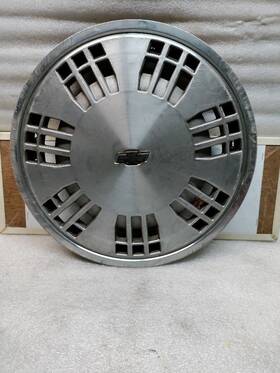 570-03171 Chevrolet Wheel Cover Hubcap Fits 87-88 Beretta 10509