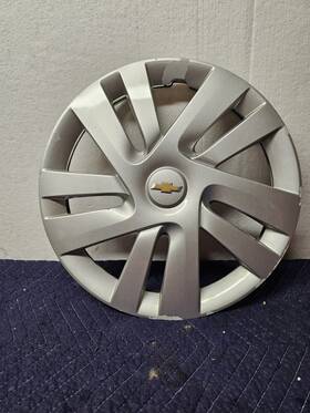 570-03300 Chevrolet 15-18 City Express 15 Inch Wheel Cover Hubcap Oem