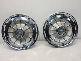 570.gm1s62 Chevrolet 1962 Impala Wheel Cover - 14 Inch / Aluminum Pair