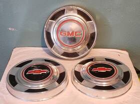 70s90s Chevrolet 70s-90s Chevy Hubcaps Lot Of 6