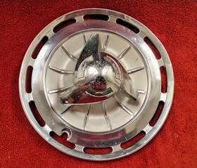 14102495 Chevrolet Impala And Ss 1962 Only 14-inch Factory Hubcap With Spinner