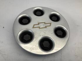 570.gm8j02 Chevrolet Truck 02 2002 Suburban Wheel Center Hub Cap Cover Oem B