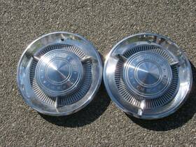 2122538 Chrysler Factory 1960 Imperial 15 Inch Spinner Hubcaps Wheel Covers
