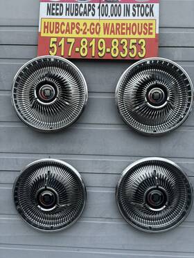 2823045 Chrysler 1967-68 300 Red White Blue Beautiful 14 Inch Hubcaps 4 Rare Oem Spinners
