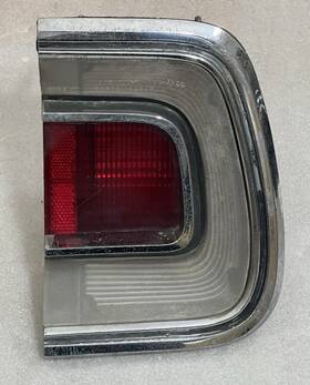 14734-1 Chrysler 2853274 30503 1968 Plymouth Barracuda Rh Tail Light