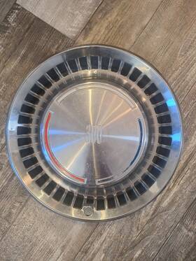 2944488 Chrysler 1970 300 Hubcap 15 Inch Wheel Cover