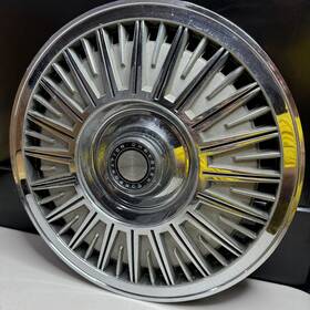 4126744 Chrysler 1 Oem 81 Aries/81 Plymouth Reliant 14 Inch Hubcap/wheel Cover 438