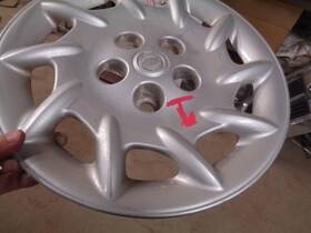 570-08001 Chrysler Wheel Cover Hubcap 15 Inch Angled Spokes Fits 01-02 Voyager 1136585