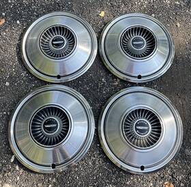 3580257 Chrysler Dodge Van Pickup Ramcharger Trailduster Plymouth 1973-77 Truck Charger Cars 15 Inch Hubcaps Set Of 4 Oem 374