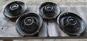 2823039 Chrysler Mopar Set 4 Oem Vintage 1967-1968 14 Inch 300 Rib Type Wheel Covers Hubcaps Nice