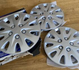 Classic Series 794444031606 3 Piece Set 16 Inch Wheel Covers. Never Been Used