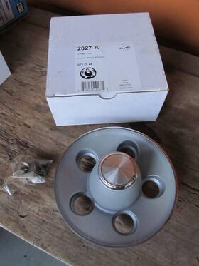 2027-a Coyote 1970 Models Light Argent Silver Rallye Wheel Center Cap 5 X 4.5 Inch Lug Pattern