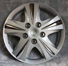 21997730035 Custom Accessories 96411 Gt-5 Silver 15 Inch Wheel Cover With Retention Ring Single Replacement Only