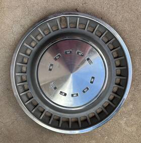 355858 Dodge 1 Oem 1972-76 Challenger Charger Dart Duster 14 Inch Hubcap Wheel Cover