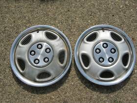4472032 Dodge Factory Original 1991 To 1993 Grand Caravan 15 Inch Hubcaps Wheel Covers