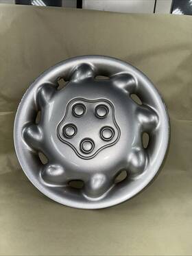 4655381 Dodge Neon 1996-1998 14 Inch 8 Hole Silver Wheel Cover / Hubcap - 1 519 Oem