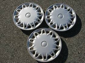 4695781 Dodge Genuine 1996 1997 Plymouth Breeze 14 Inch Factory Hubcaps
