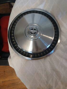E150-e350 Fomoco D5ta-1000 1976 - 1991 Ford E100 Van 15 Inch Hubcap Wheel Cover D5ta- 1000 See Pic